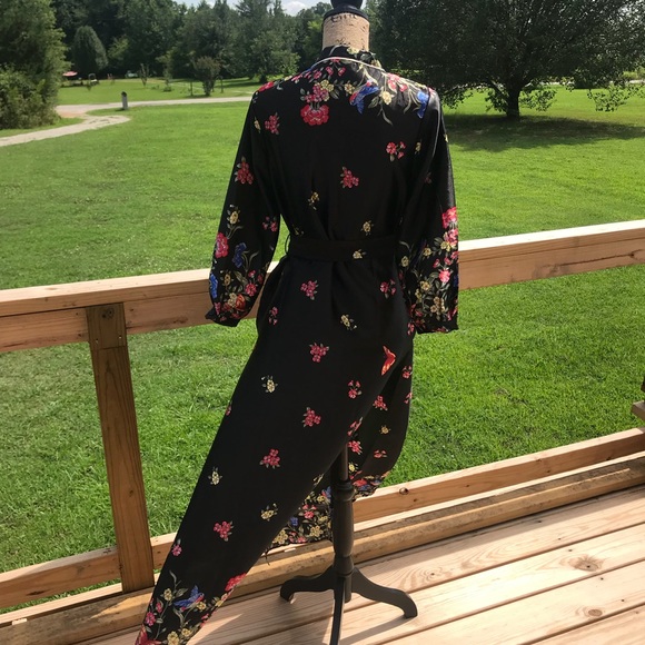 ✨New! Black Floral Print Bubble Sleeve Kimono⭐️5⭐️ - Picture 6 of 6